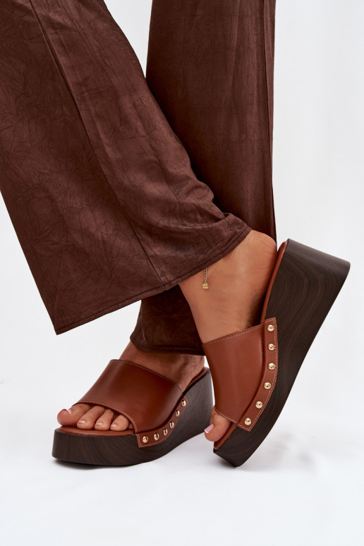 Dámske papuče Zapnuté INedge Ze zlatej farbymi Svorníky Hnedá farba Arionne