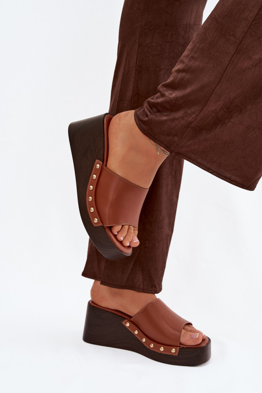 Dámske papuče Zapnuté INedge Ze zlatej farbymi Svorníky Hnedá farba Arionne