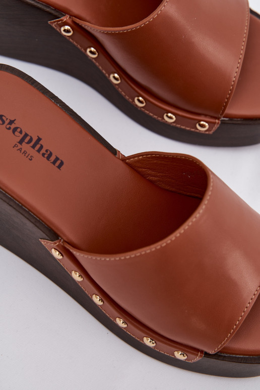 Dámske papuče Zapnuté INedge Ze zlatej farbymi Svorníky Hnedá farba Arionne