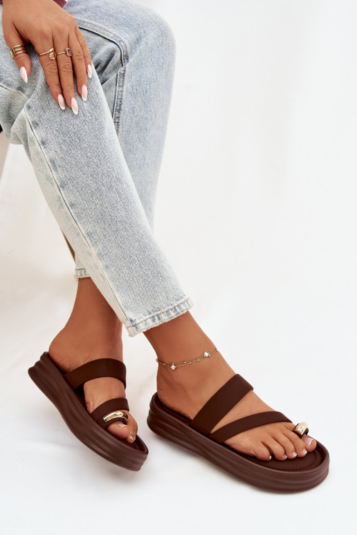 materiál Dámske papuče S pruhmi I zlatej farbym Detalem CzekoladoIne Farielle