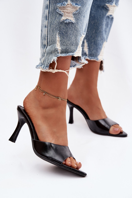 s lakovým efektom Dámske papuče s podpätkami čierna Lirissa