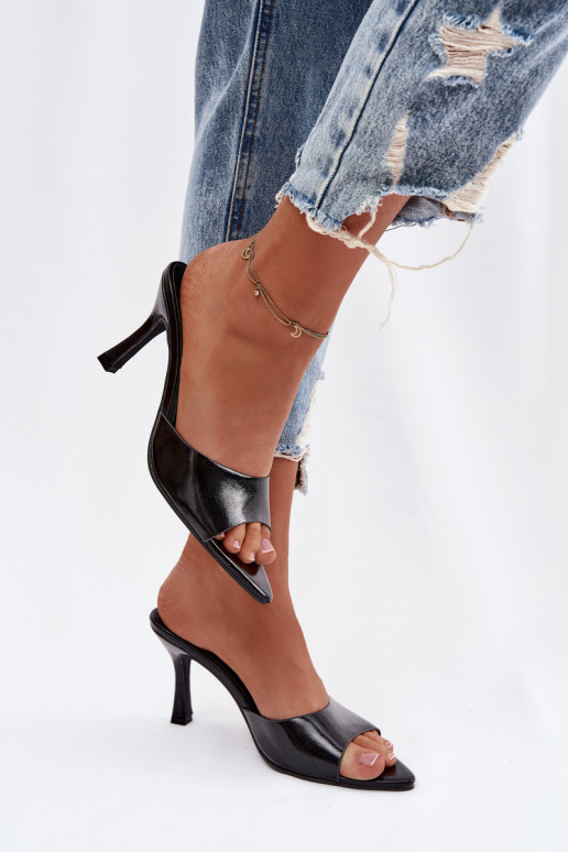 s lakovým efektom Dámske papuče s podpätkami čierna Lirissa