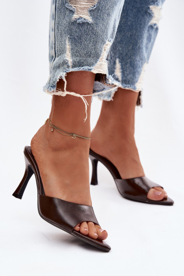 s lakovým efektom Dámske papuče s podpätkami CzekoladoIne Lirissa