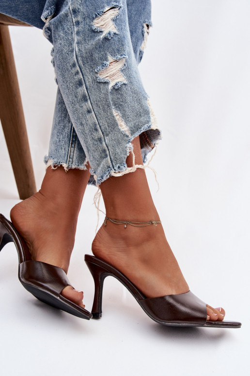 s lakovým efektom Dámske papuče s podpätkami CzekoladoIne Lirissa