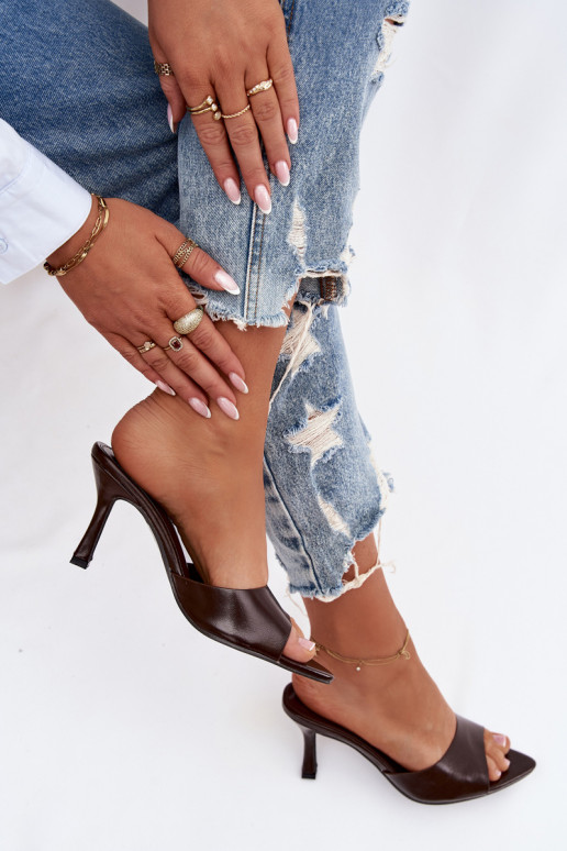 s lakovým efektom Dámske papuče s podpätkami CzekoladoIne Lirissa