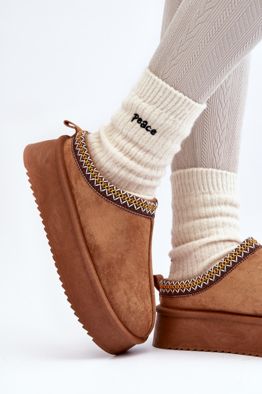 Papuče Zapnuté hrubej podrážkez eko semišuu Hnedá farba Sylva