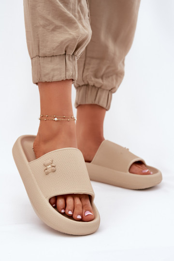 Ľahké papuče Dámske papuče s platformou S medveďom Vinceza 75210 béžová 2