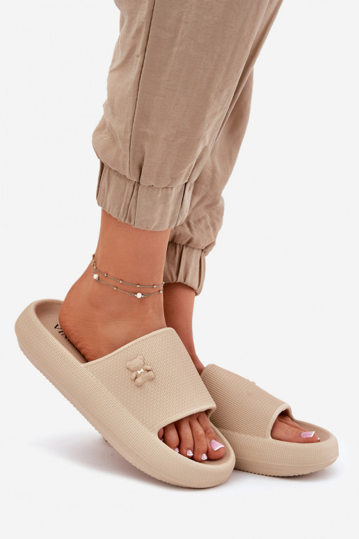 Ľahké papuče Dámske papuče s platformou S medveďom Vinceza 75210 béžová