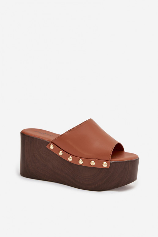 Dámske papuče Zapnuté INedge s nitmi Hnedá farba Máreline