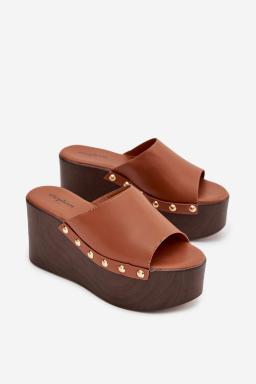 Dámske papuče Zapnuté INedge s nitmi Hnedá farba Máreline