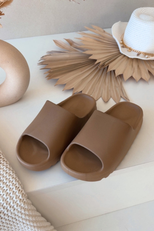 Hnedé dámske šľapky Olyria s platformou