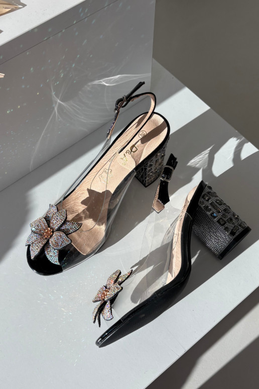 Čierne priesvitné sandále D&A MR38-321 s podpätkami a ornamentmi