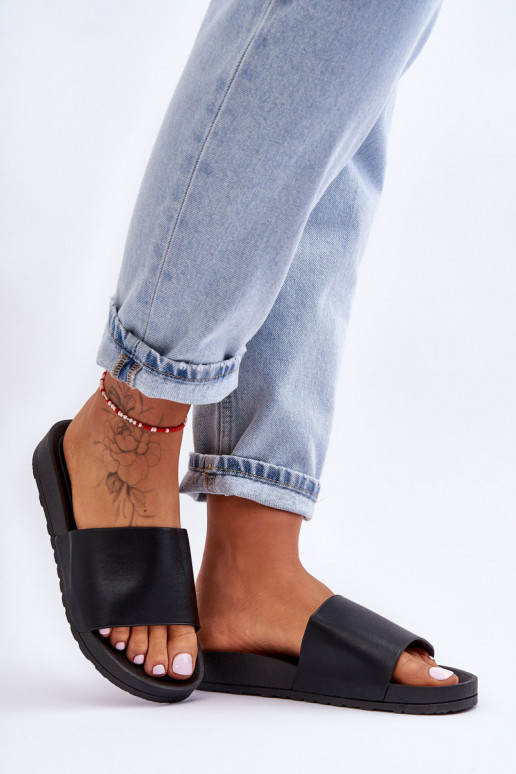 Klasický model Dámske Papuče čierna Rolien