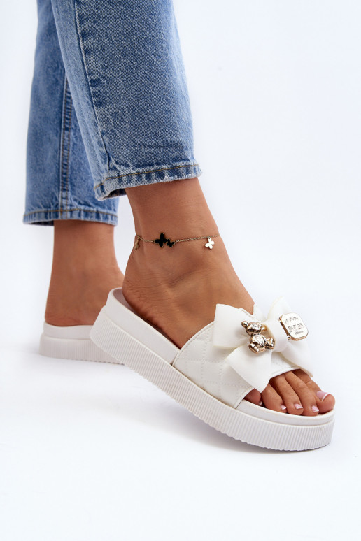 Dámske Papuče so stuhami i plyšové medvedem biela farba Katterina