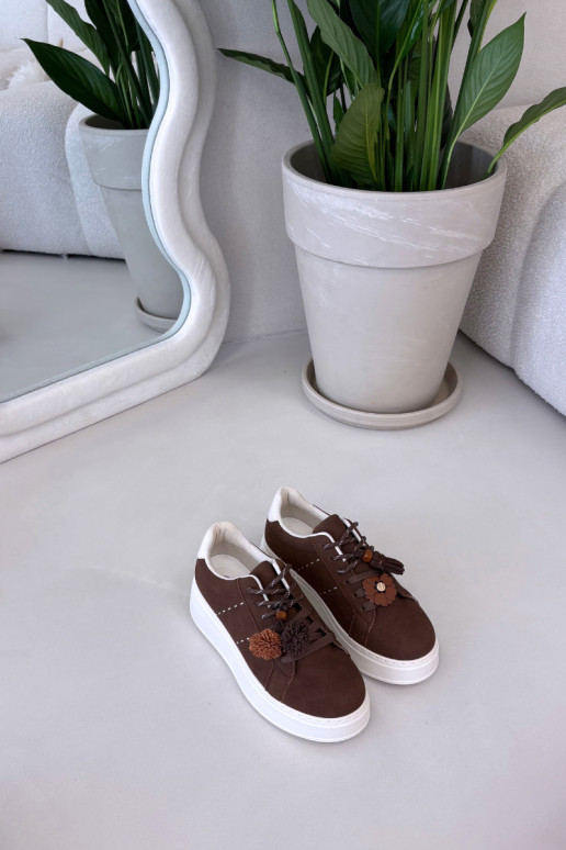 Hnedé Corinna dámske platformové športové topánky s ozdobnými pom-pommi