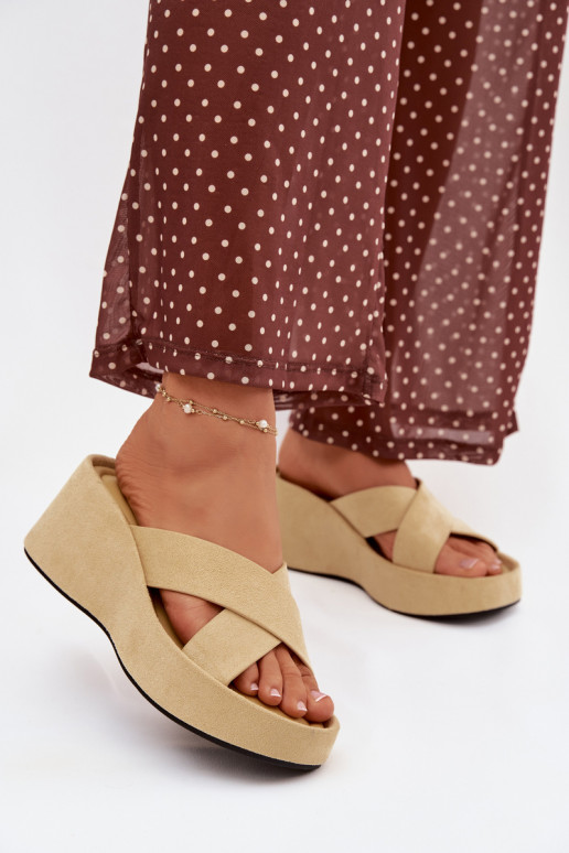 Žlté dámske šľapky na platforme z umelej kože „Calorine"