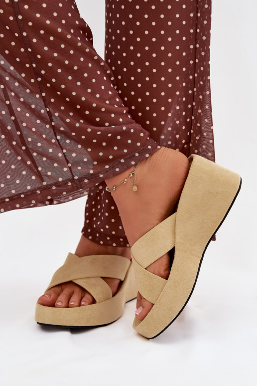 Žlté dámske šľapky na platforme z umelej kože „Calorine"