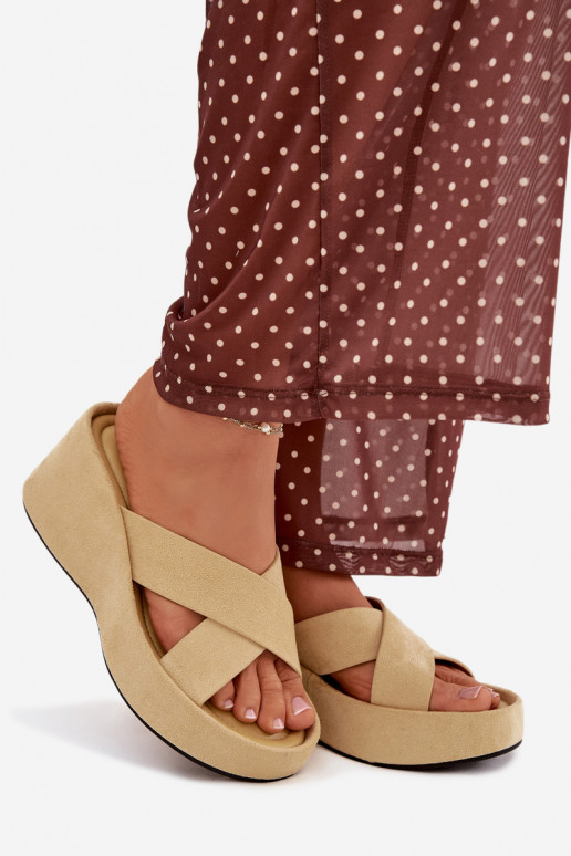 Žlté dámske šľapky na platforme z umelej kože „Calorine"