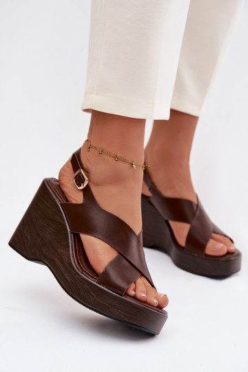 Dámske sandále z eko kože Zapnuté buskinie CzekoladoIne Janivra 2