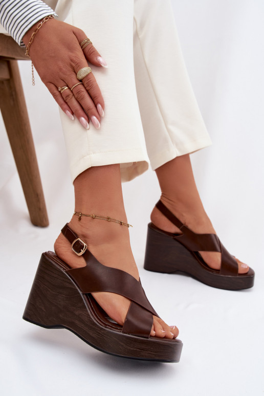 Dámske sandále z eko kože Zapnuté buskinie CzekoladoIne Janivra