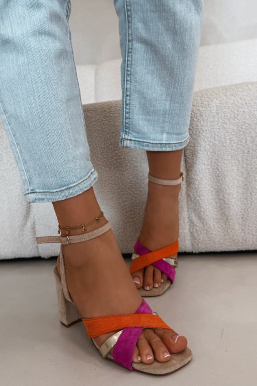 Dámske sandále na vysokom opätku S pruhmi z eko semišuoIne béžová Karilora