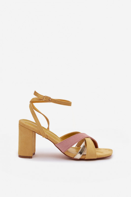 Dámske sandále na vysokom opätku S pruhmi z eko semišuoIne žltá Karilora