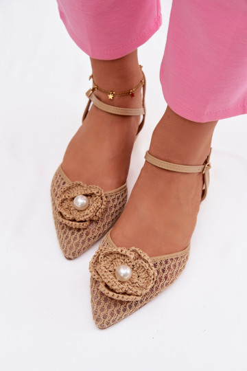 Dámske sandále Zapnuté Klocku S Ornatem Detalem béžová Vionessa