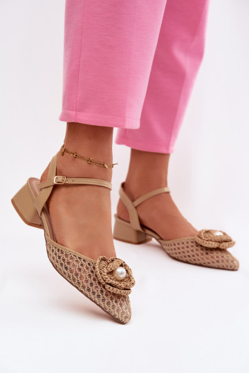 Dámske sandále Zapnuté Klocku S Ornatem Detalem béžová Vionessa 2