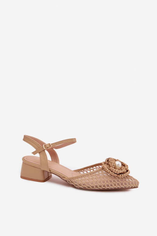 Dámske sandále Zapnuté Klocku S Ornatem Detalem béžová Vionessa