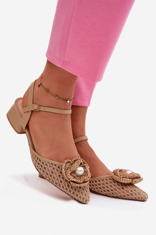 Dámske sandále Zapnuté Klocku S Ornatem Detalem béžová Vionessa