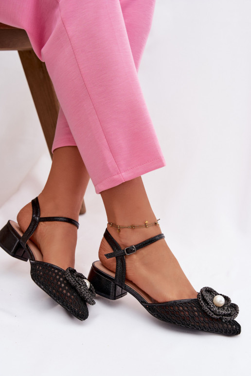 Dámske sandále Zapnuté Klocku S Ornatem Detalem čierna Vionessa