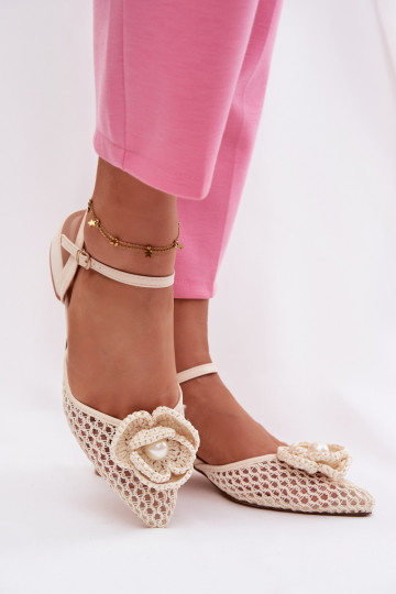 Dámske sandále Zapnuté Klocku S Ornatem Detalem slonovina Vionessa