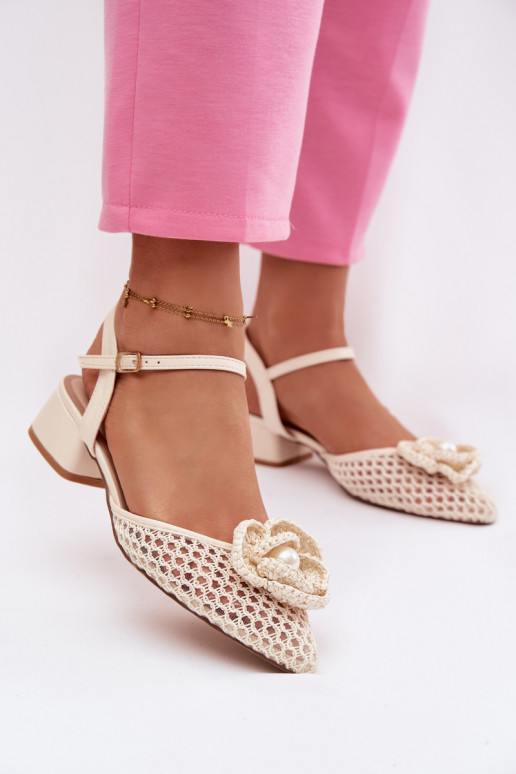 Dámske sandále Zapnuté Klocku S Ornatem Detalem slonovina Vionessa