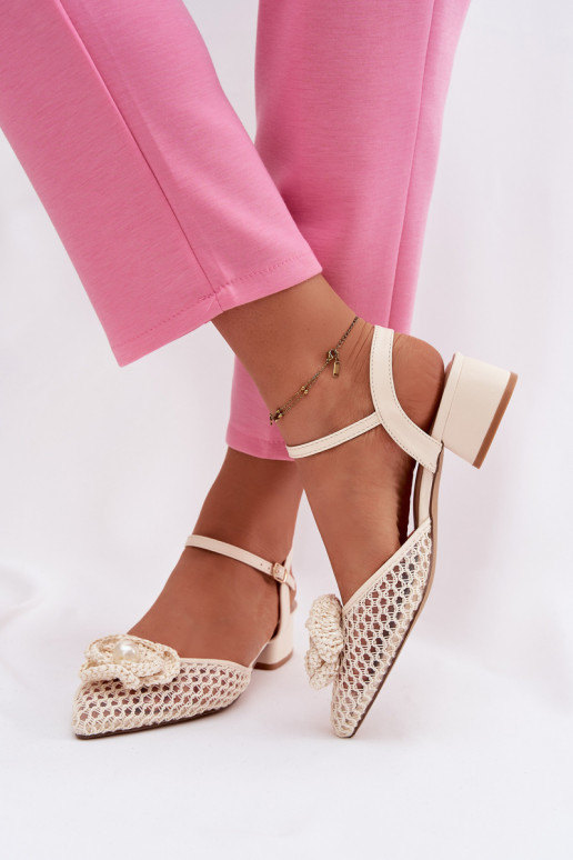 Dámske sandále Zapnuté Klocku S Ornatem Detalem slonovina Vionessa