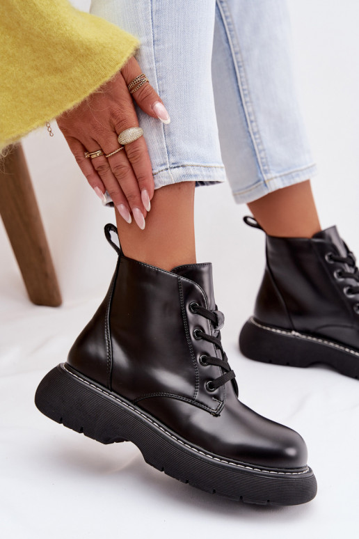 zahriať sa Dámske čižmy s platformou so šnúrkami čierna Harmine