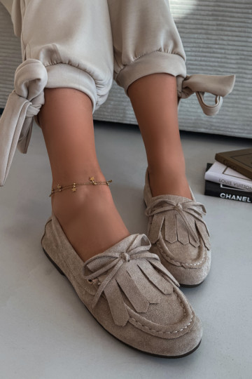 Pieskové Glorina dámske mokasíny so štýlovými detailmi a třásňami 2