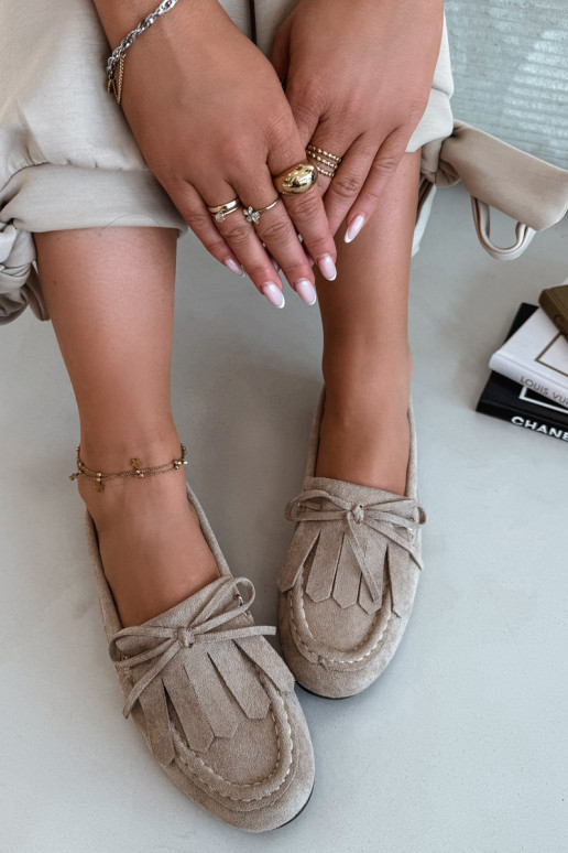 Pieskové Glorina dámske mokasíny so štýlovými detailmi a třásňami