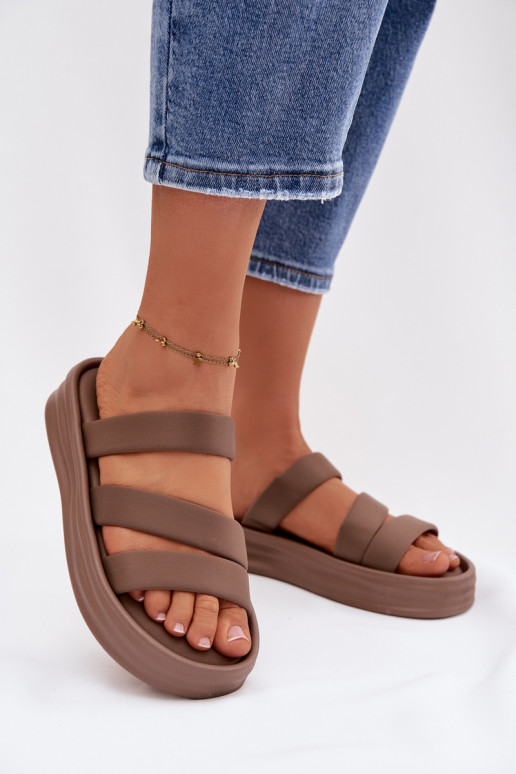 materiál Dámske papuče s platformou S pruhmi khaki farby Liorine