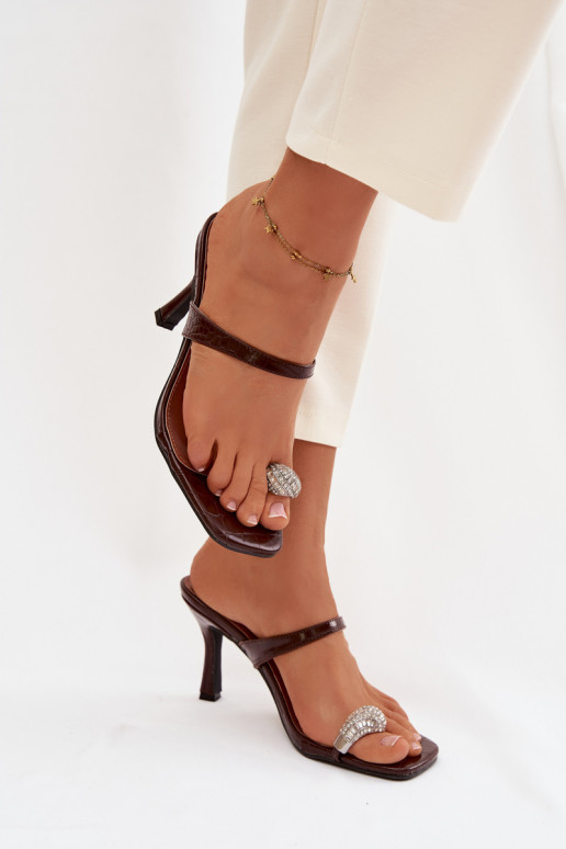 Dámske papuče s tenkými podpätkami S Ornatem Detalem CzekoladoIne Lorissa