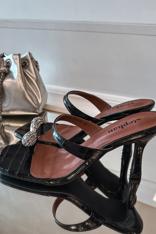 Dámske papuče s tenkými podpätkami S Ornatem Detalem ButelkoIna Zieleń Lorissa