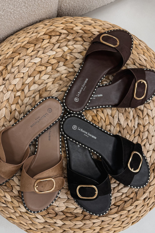 Dámske papuče so širokými podpätkami so zlatými prackami CzekoladoIne Selivelle