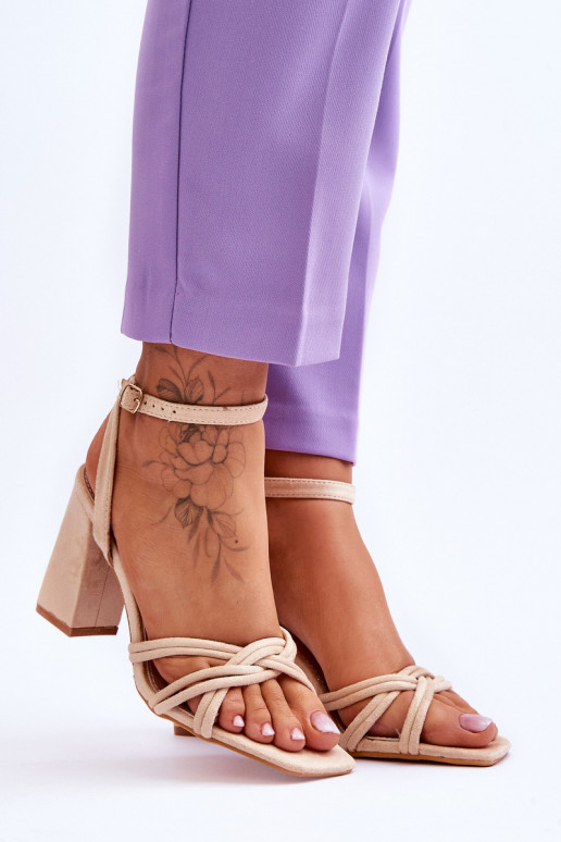 Klasický model Semišové sandále s podpätkami béžová Bernett