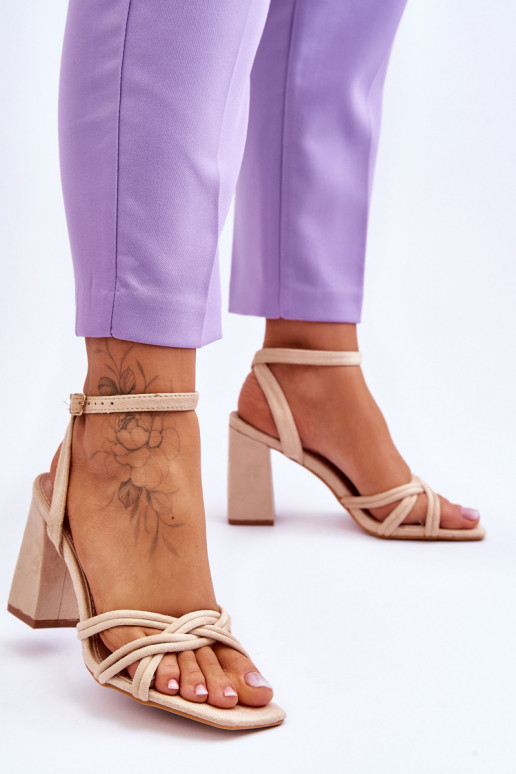 Klasický model Semišové sandále s podpätkami béžová Bernett