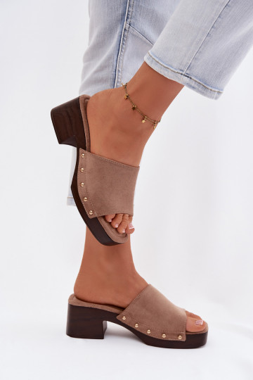 Dámske papuče Zapnuté Klocku Ze zlatej farbymi Svorníky béžová Davessa