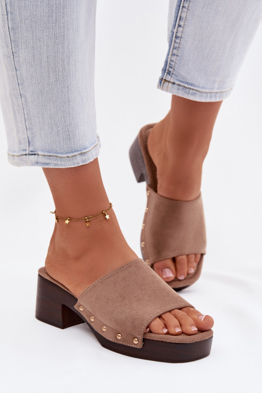 Dámske papuče Zapnuté Klocku Ze zlatej farbymi Svorníky béžová Davessa