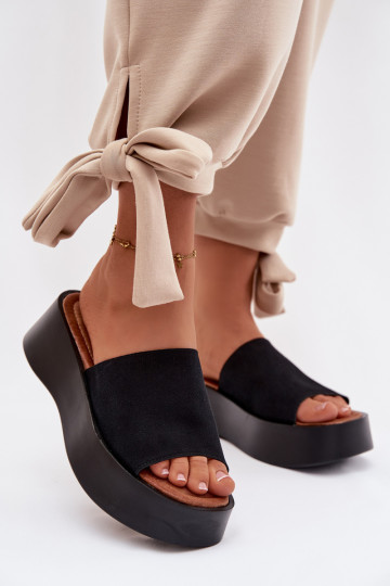 Dámske papuče s platformou čierna Liorisse