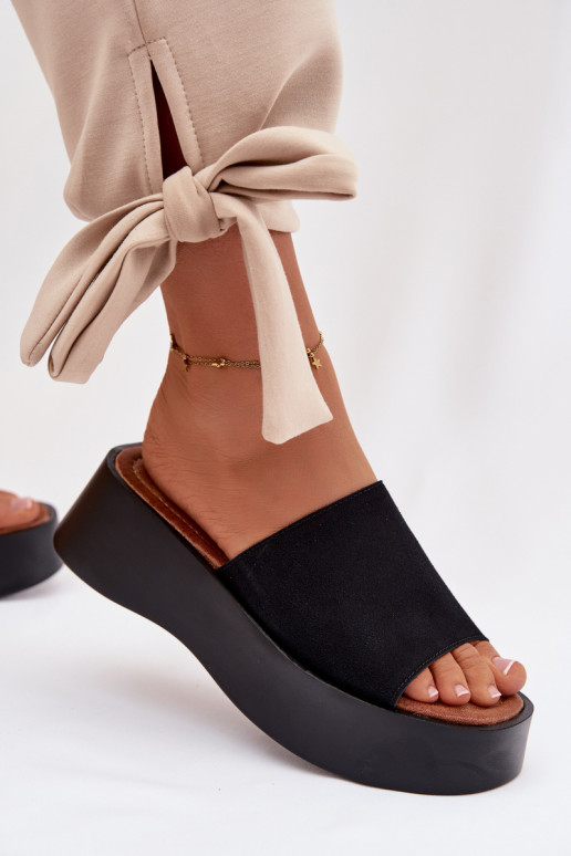 Dámske papuče s platformou čierna Liorisse