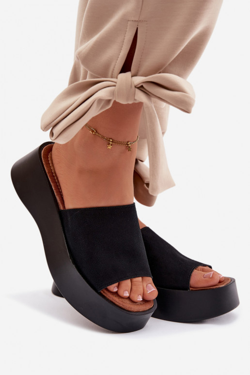 Dámske papuče s platformou čierna Liorisse