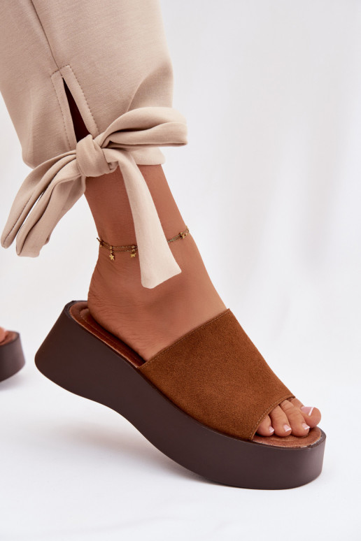 Dámske papuče s platformou Hnedá farba Liorisse