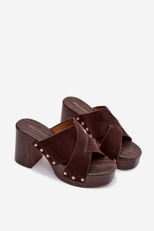 Dámske papuče s podpätkami Ze zlatej farbymi Svorníky CzekoladoIne Nerelle